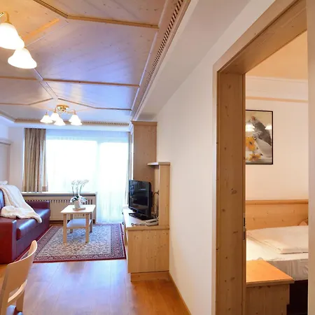 Apartahotel Isabell 4*